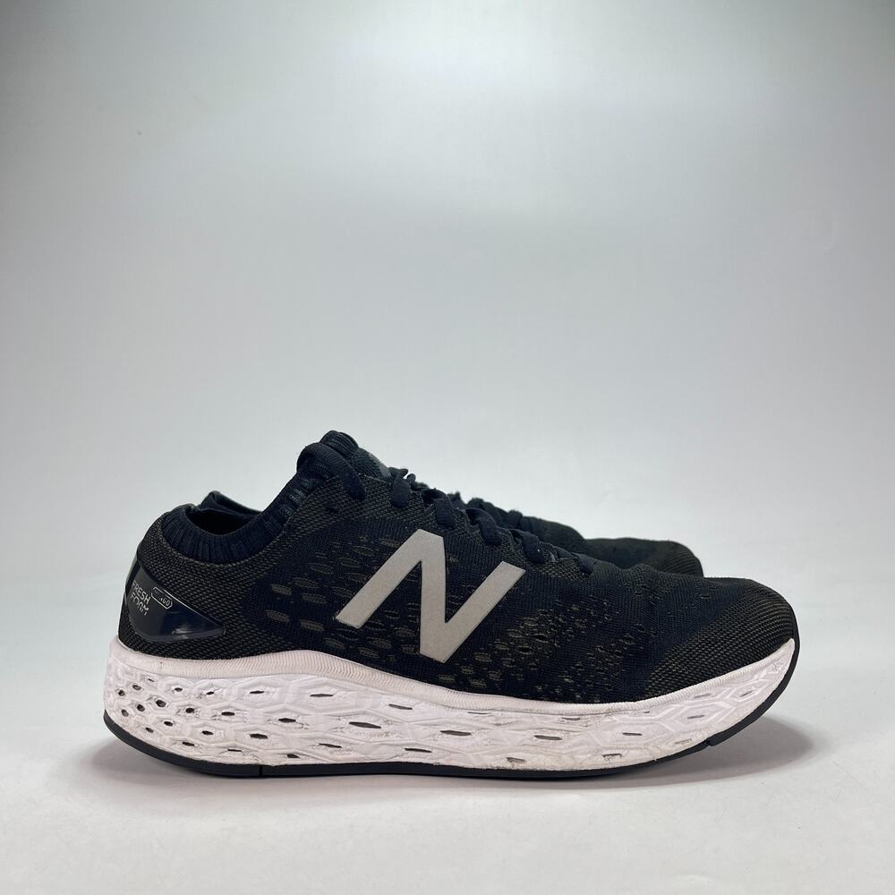 New Balance Fresh Foam Vongo v4 Black White Running Shoes WVNGOBK4 Men's Size 8